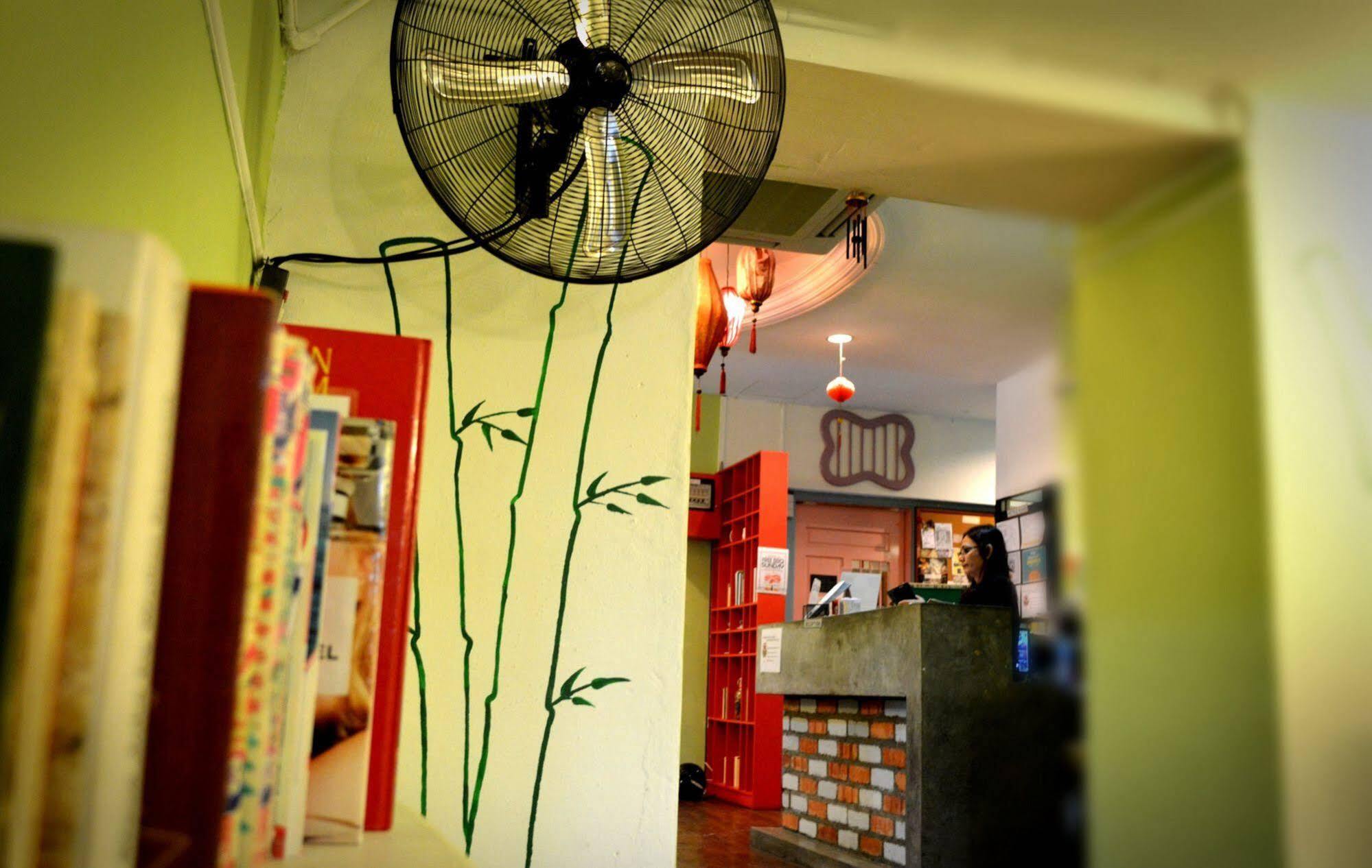 Travel Hub Guesthouse Kuala Lumpur Exterior foto